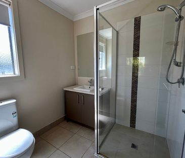 21 Casina Court, Epsom, Vic 3551 - Photo 2