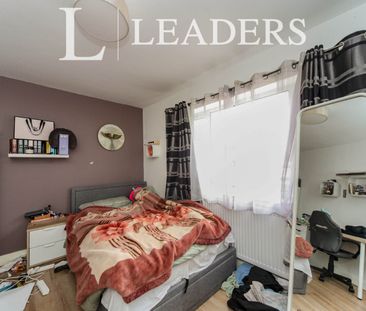 3 bedroom bungalow to rent Deep Denes, Luton, LU2 - Photo 4