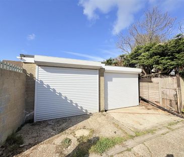 Carnarvon Road Leesland Gosport PO12 3QP - Photo 4