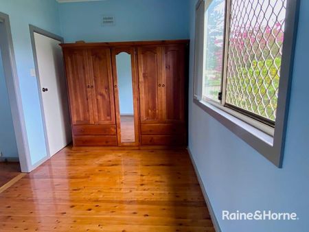 3 Bedroom Home in Leumeah - Photo 3