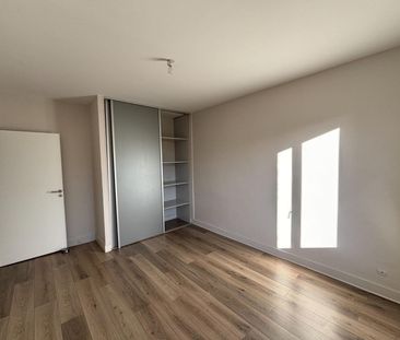 Appartement 2 pièces à louer St Étienne - 42100 / Réf: LA2110-COMPA... - Photo 2