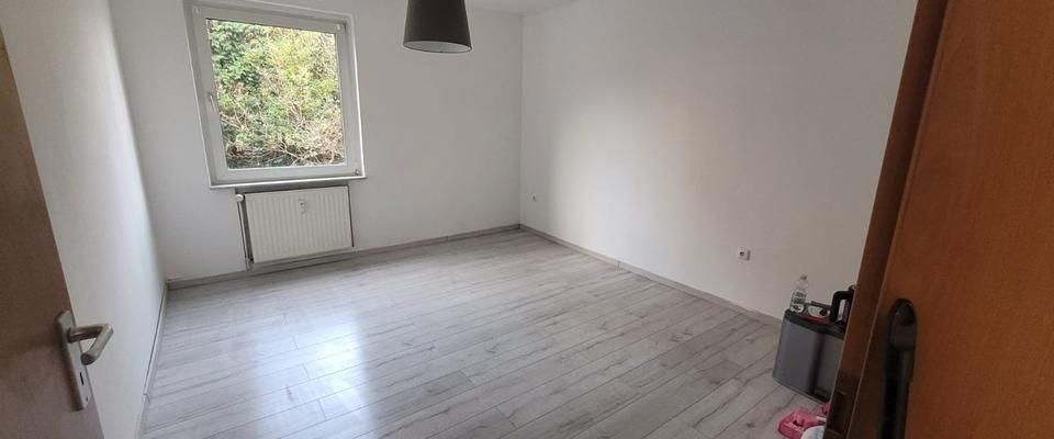 Frisch renovierte 2-Zimmer-Wohnung mit Balkon in 45359 - Photo 1