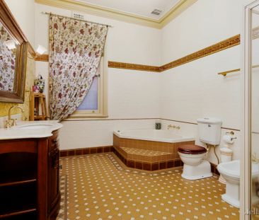 2 Bed, 1 Bath - Photo 6