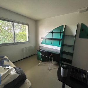 Location Appartement 1 pièce 15m² POITIERS 86000 - Photo 2