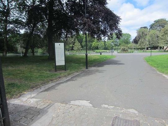 Demesne Road, Whalley Range, Manchester, M16 - Photo 1