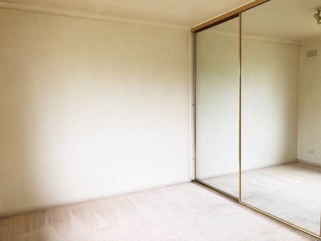 Brilliantly positioned! - Photo 3