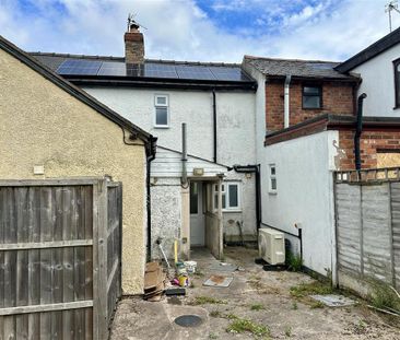 2 bedroom terraced house to rent - Photo 5