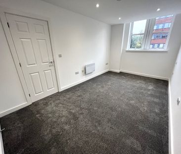 1 Bed Apartment - Photo 6