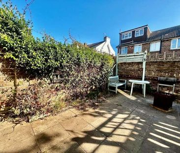 Lanfranc Road, BN14 - Photo 1