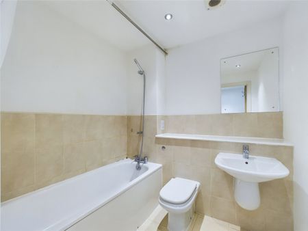 2, Queens Road, Nottingham, Nottinghamshire, NG2 - Photo 3