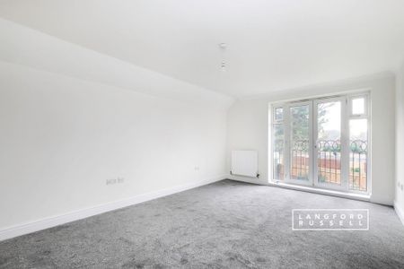 4 bedroom terraced house to rent - Photo 3