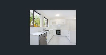 Space, Lifestyle & Convenience – Your Ideal Chermside Townhome - Photo 4