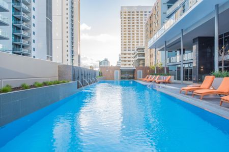 East Perth - Photo 4