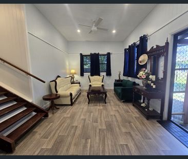 Charming Family Home in Newtown Awaits! ( shared Accommodations ) - Photo 2