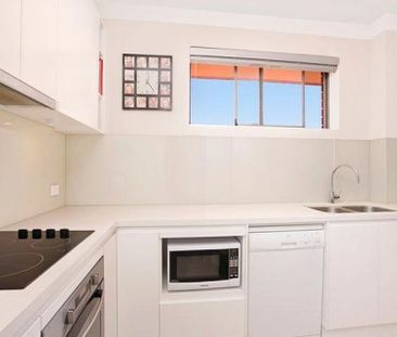 13/51 McDonald Street, Freshwater. - Photo 2