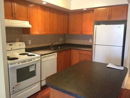 For Lease - 5233 Dundas Street Unit# 2024, Toronto, Ontario - Photo 4