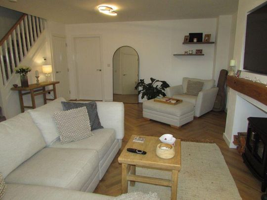 4 bedroom detached house to rent - Photo 1