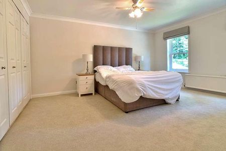 Old Avenue, West Byfleet, Surrey, KT14 - Photo 5