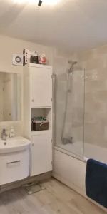 1 Bedroom 1 Bathroom Flat230A - Photo 4
