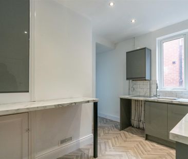 2 bed flat to rent in Wych Elm Crescent, High Heaton, NE7 - Photo 5