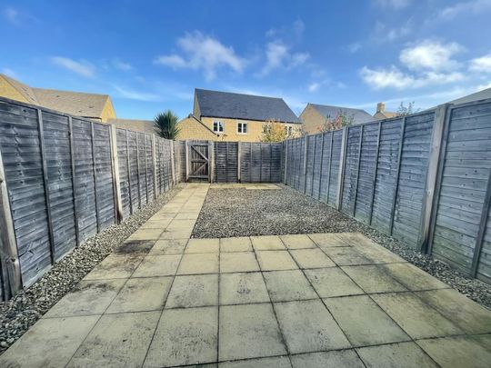 2 bedroom terraced house to rent - Photo 1
