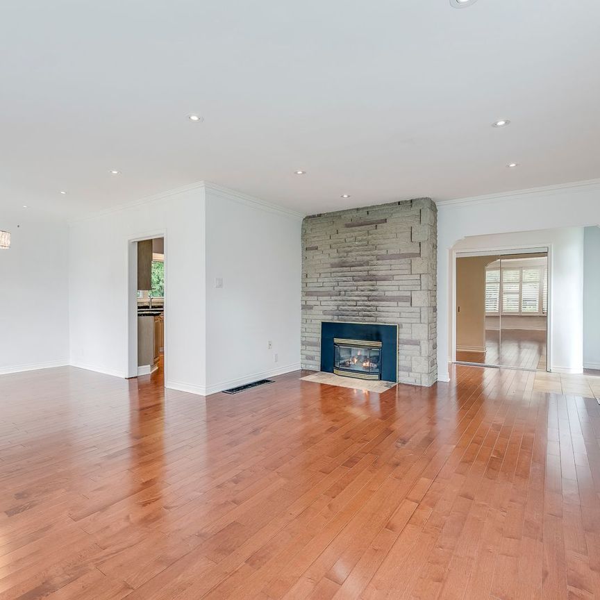 For Lease - 2181 Courtland Drive, Burlington, Ontario - Photo 1