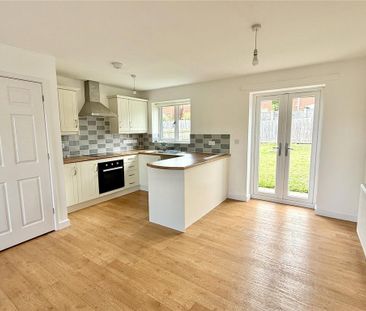 3 bedroom semi-detached house to rent - Photo 6