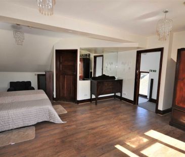 Whitchurch Lane, HA8, London - Photo 3