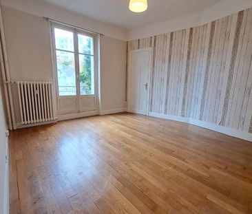 SUPERBE APPARTEMENT 4 PIECES AU CHARME DE L'ANCIEN - Photo 3