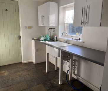 2 bedroom detached house to rent - Photo 3