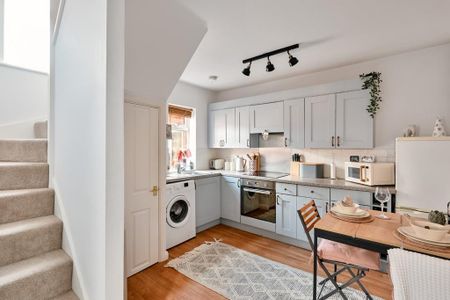 1 bedroom semi-detached house to rent - Photo 3
