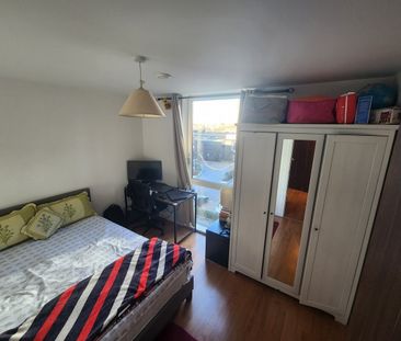 1 Bed Flat, Burgoyne House, TW8 - Photo 4