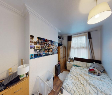 4 bedroom terraced house to rent - Photo 2