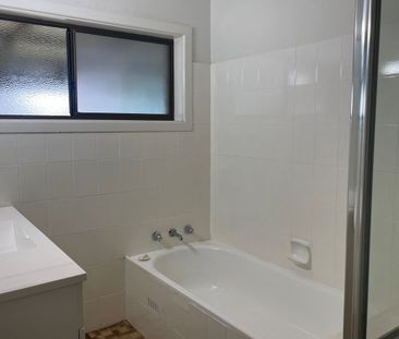 4 Kent Place, Dubbo, NSW 2830 - Photo 5