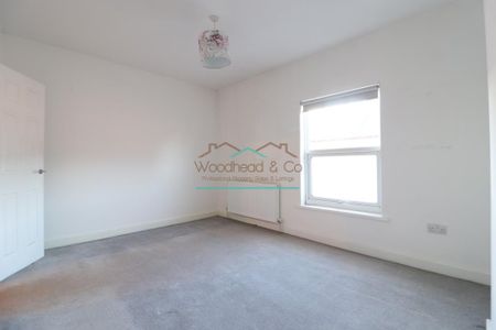 3 bedroom terraced house to rent - Photo 4