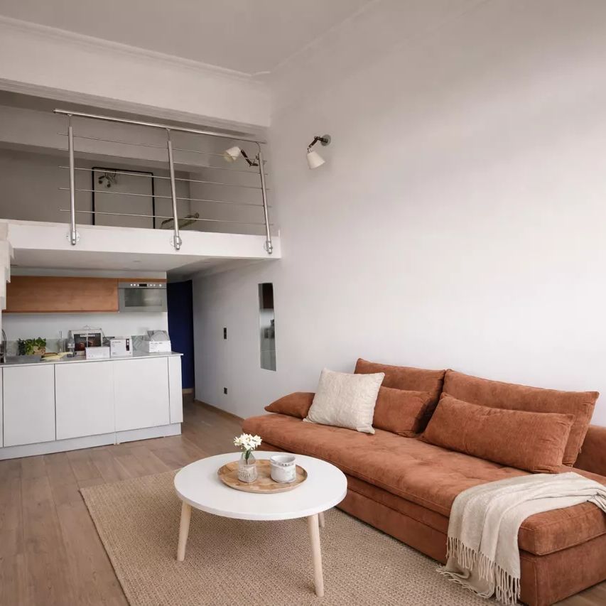 A LOUER - COUP DE COEUR - STUDIO MEZZANINE REFAIT A NEUF - COURS MIRABEAU - Photo 1