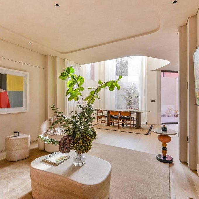 4 bedroom detached house to rent - Photo 1