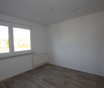 Tolle 3-Raum-Wohnung mit Einbauküche - Photo 1