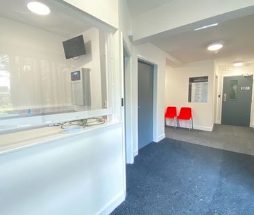 Flat 15 Oakfield House, Preston New Road, Blackburn. BB2 6AY - Photo 4