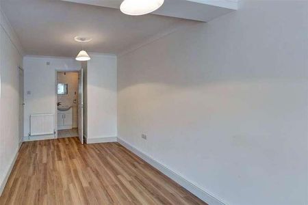 Old Catton, NR6 - Photo 2