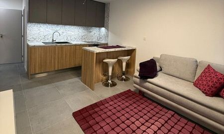 Moderný 2-izbový byt v projekte Vila Ľadová – bývanie v centre s parkovaním a súkromím - Photo 3