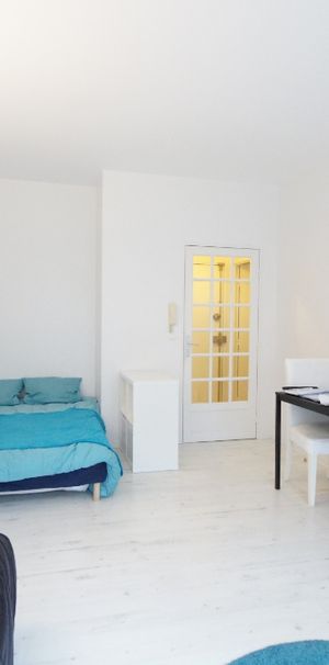 Location Appartement 1 pièce 29m² - Photo 1