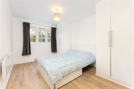 Selhurst Close, London, SW19 flat to rent - Photo 3