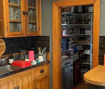 Family Home in Woolston - Photo 5