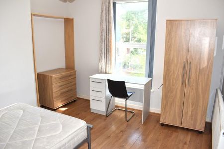 7 bedroom terraced house to rent - Photo 3