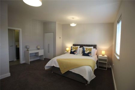 2 bedroom flat to rent - Photo 4