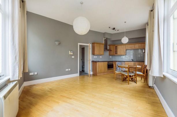 1 bedroom flat to rent - Photo 1
