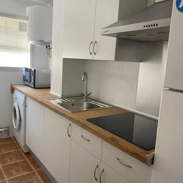 Alquiler de piso en Calle Montserrat - Photo 1