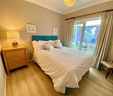 Orchard Drive, Dan Y Graig, Porthcawl, Bridgend, CF36 - Photo 5