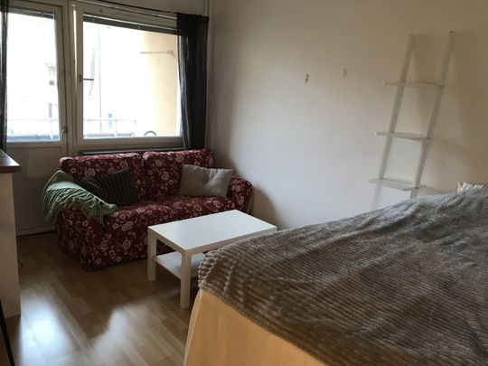 Årsta - 1rok - 9mån - 10.350kr/mån - Photo 1